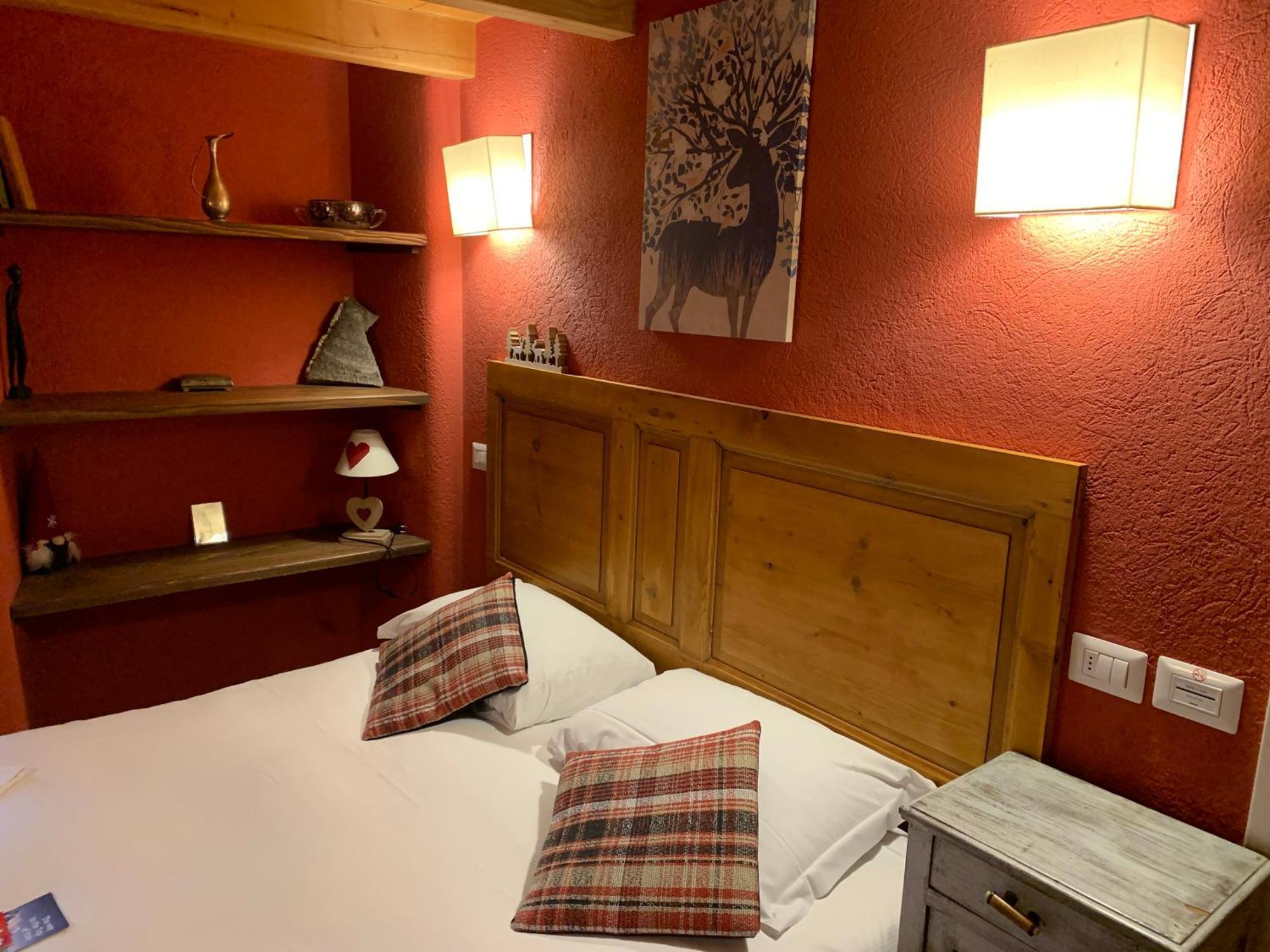 Rifugio Lilla Bed & Breakfast La Thuile Exterior photo